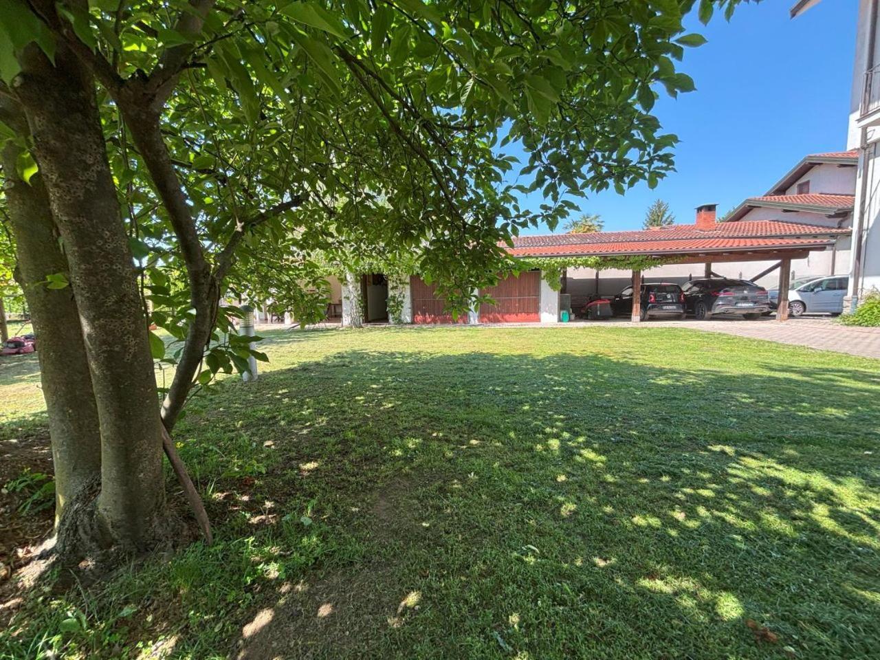 Casa Vacanze Magnolia Borgo Ticino Exterior foto